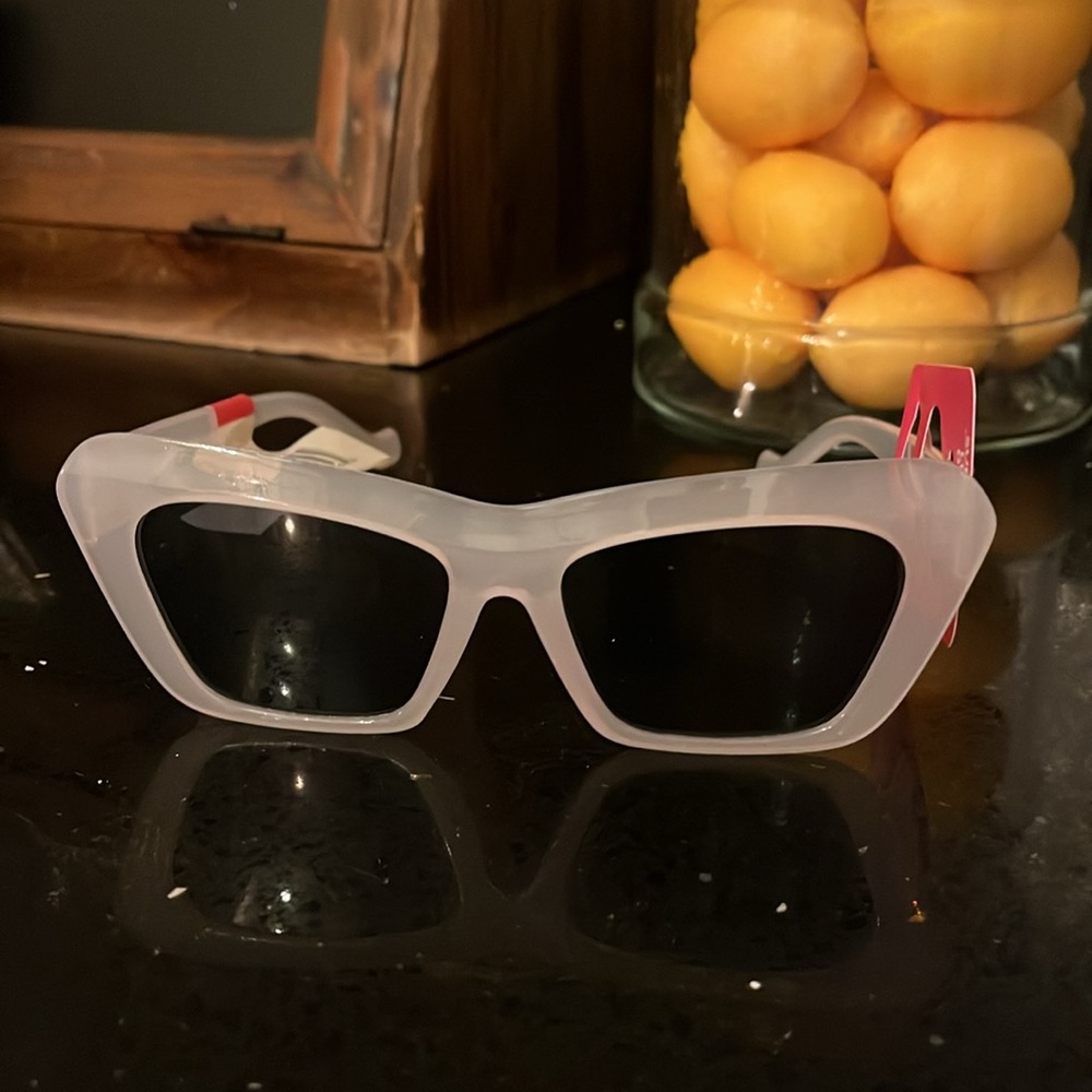 Modern retro thick frame sunglasses NEW‎ - Picture 3 of 3